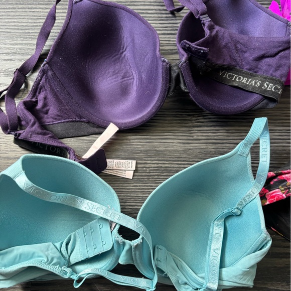 Victoria's Secret tshirt bras 34D - Picture 3 of 10